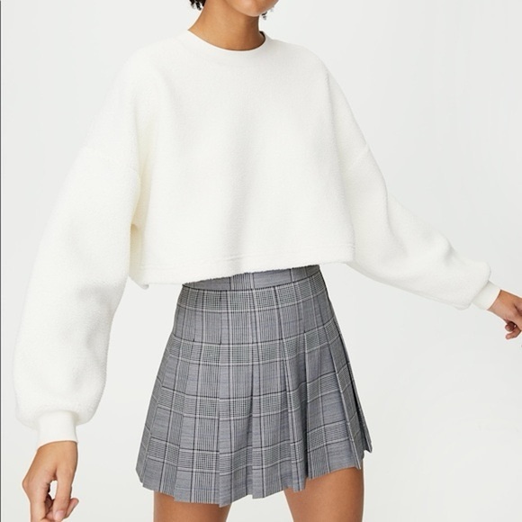 Aritzia Tops - NWOT Aritzia Sunday Best Lupa Sweater Giselle White Cream Small